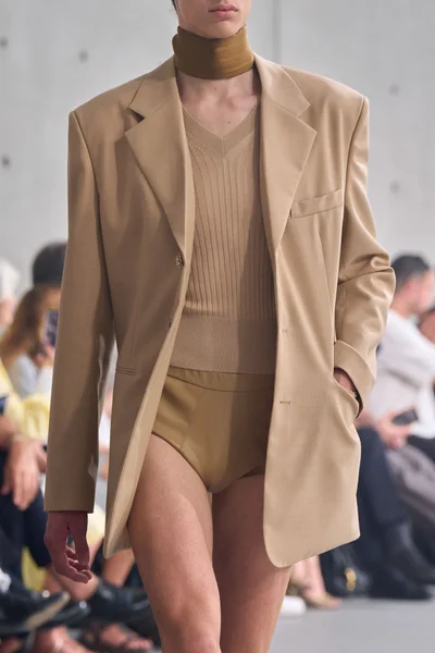 Look 40